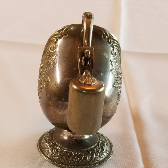 Vintage Leonard silverplated sugar bowl/sugar scuttle about five inches tall - Picture 9 of 11